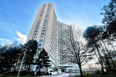 Condo sold at 609-3700 Kaneff Crescent, Mississauga, Ontario, L5A 4B8 - Mississauga Valleys - MLS: W12702618