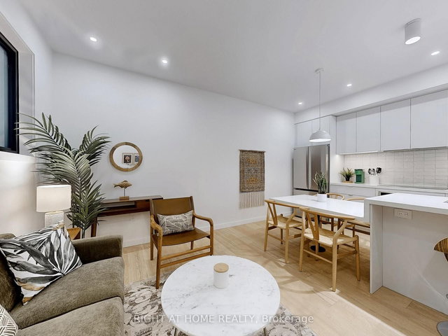 2 - 798 Dovercourt Road