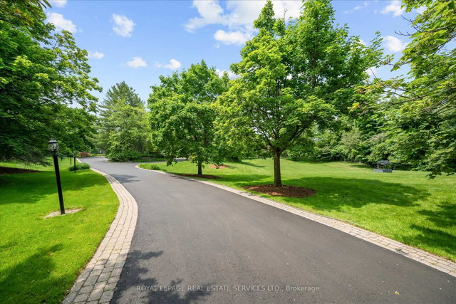 2315 8 Sideroad