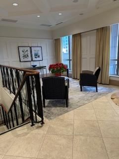 609 - 5229 Dundas Street W