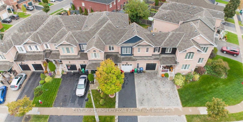 83 Spicebush Terr, Brampton, L6X 0J5 | Image 2
