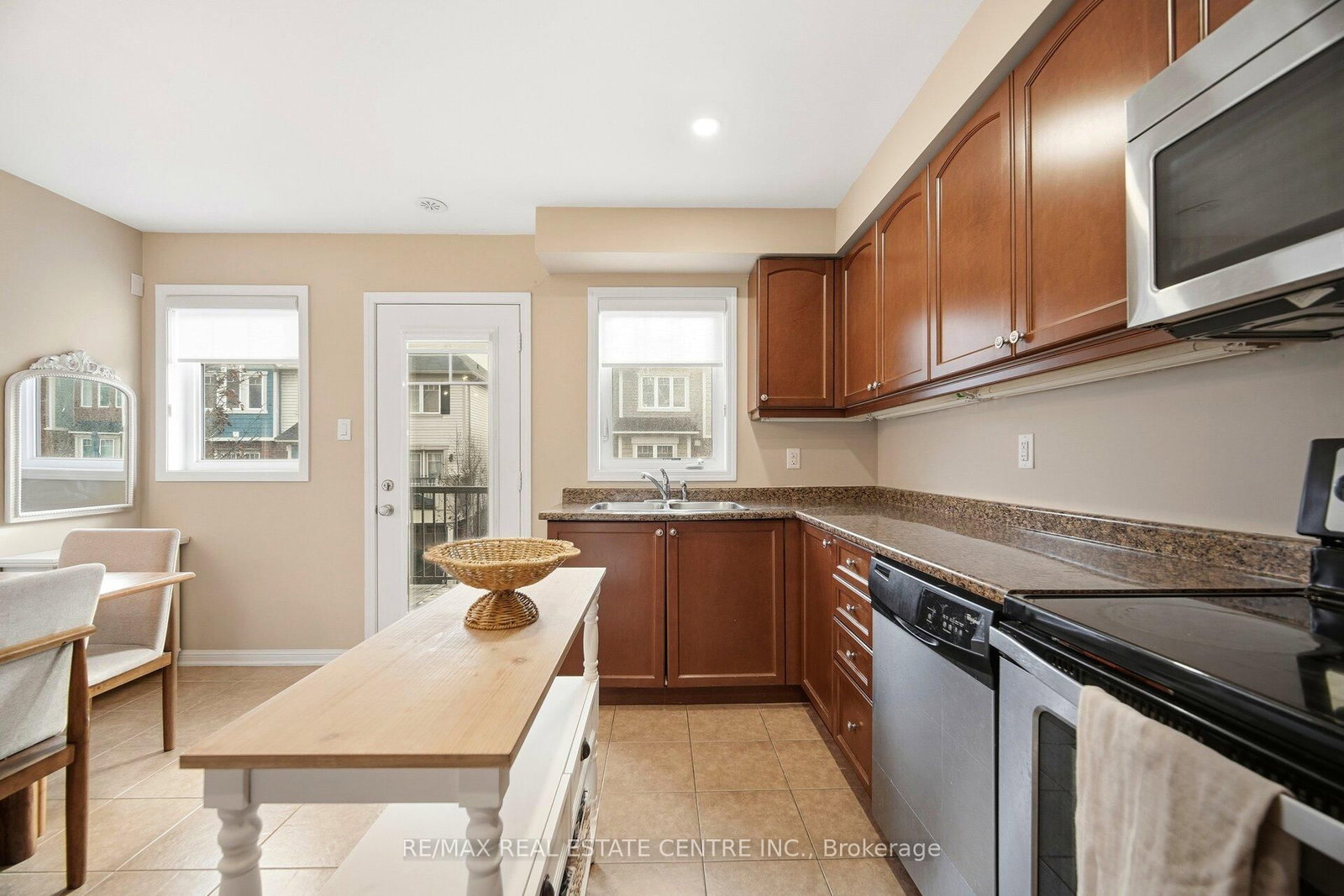 Listing Image 20