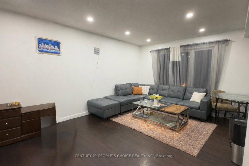 11 Habitat Sq, Brampton, L6S 1X7 | Image 2