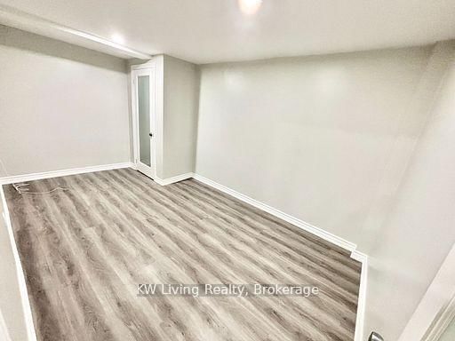 422 Wilson Ave, Toronto, M3H 1S9 | Image 2