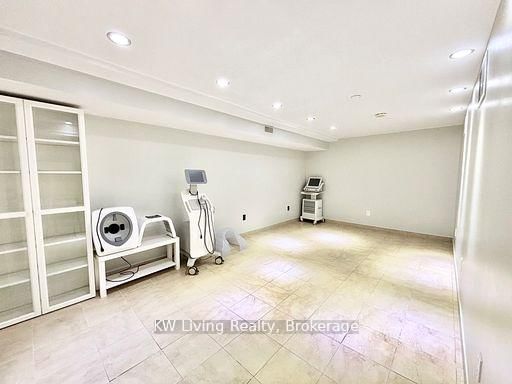 422 Wilson Ave, Toronto, M3H 1S9 | Image 3