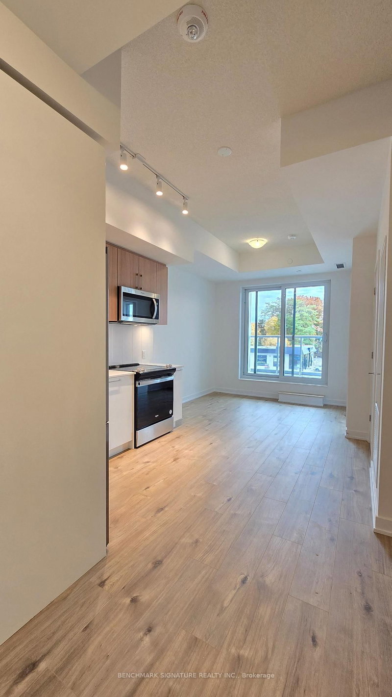 207 - 500 Plains Rd E, Burlington, L7T 2E1 | Image 3