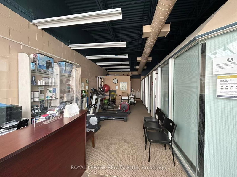 42 - 3065 Ridgeway Dr, Mississauga, L5L 5M6 | Image 2