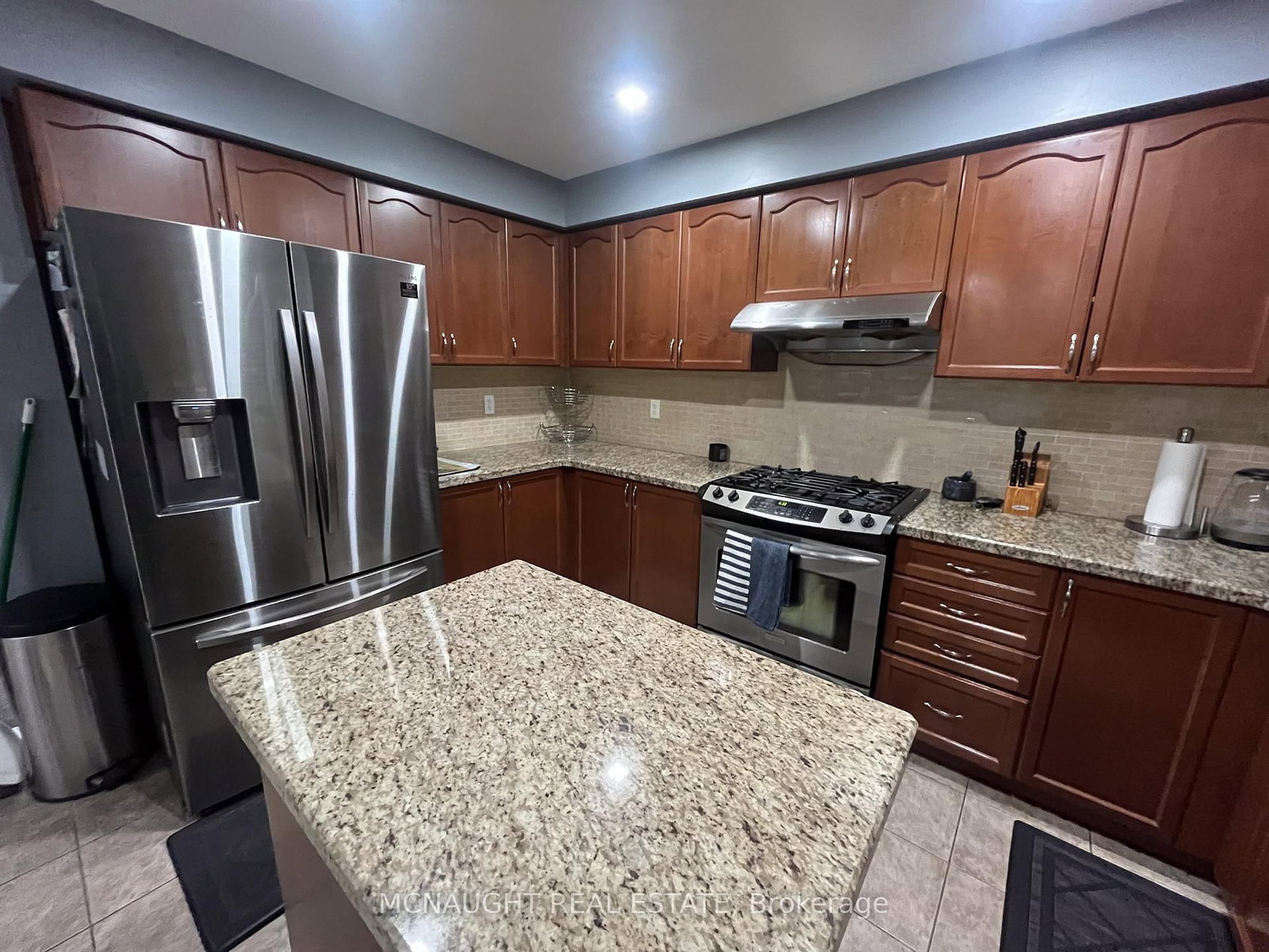 Detached House for sale at 117 Crown Victoria Drive, Brampton, Ontario, L7A 3X9 - Fletcher's Meadow - MLS: W12707042