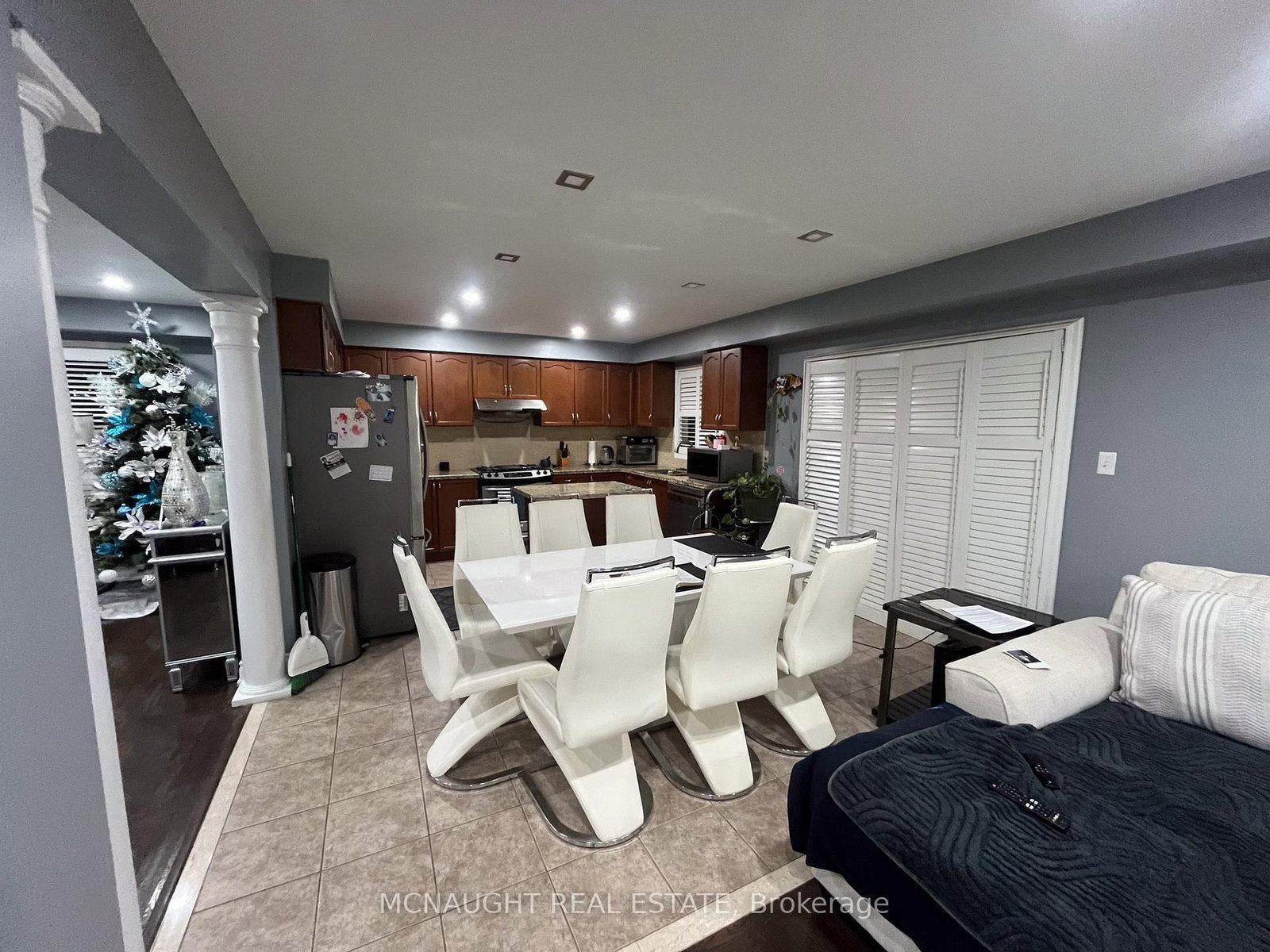 Detached House for sale at 117 Crown Victoria Drive, Brampton, Ontario, L7A 3X9 - Fletcher's Meadow - MLS: W12707042