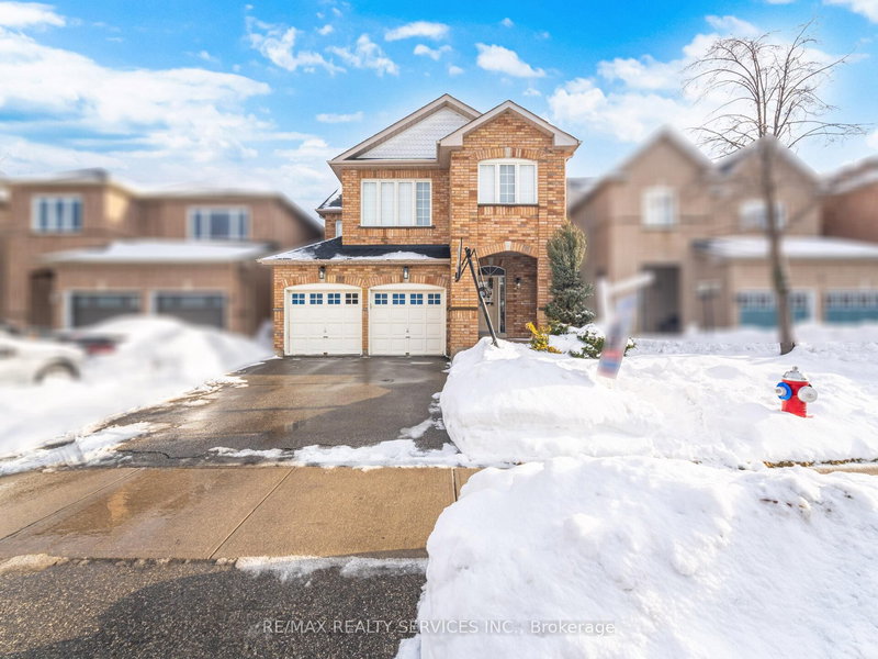 33 Sewells Lane, Brampton, L7A 2Z9 | Image 2