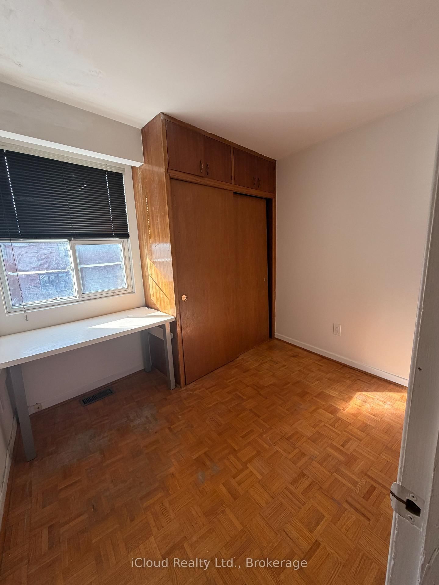 5084 Dundas Street W, Unit 2nd Floor - Photo 11