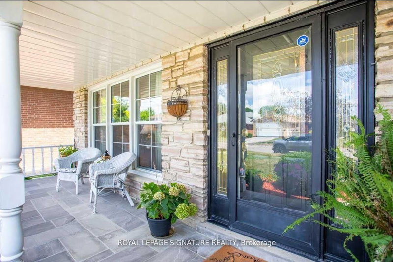 Bsmt - 1040 Runningbrook Dr, Mississauga, L4Y 2T2 | Image 2