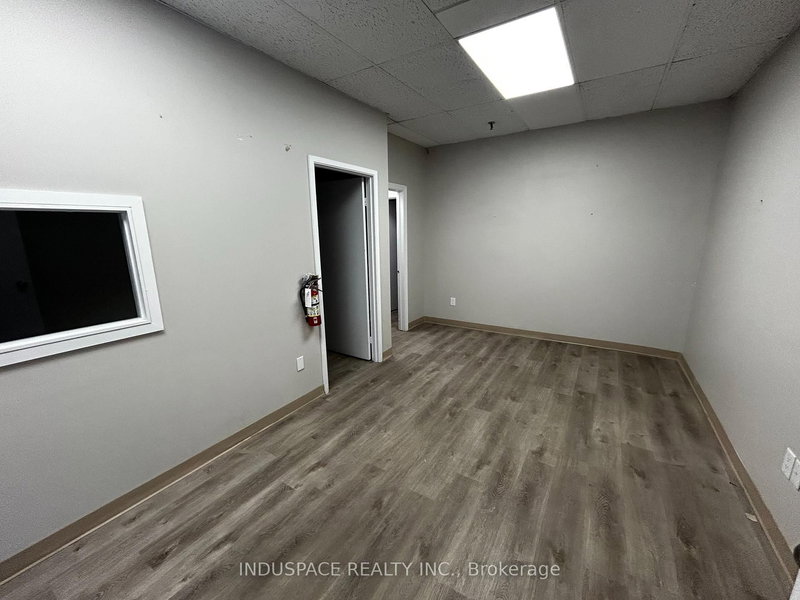 #21 - 1565 Britannia Rd E, Mississauga, L4W 3C6 | Image 2