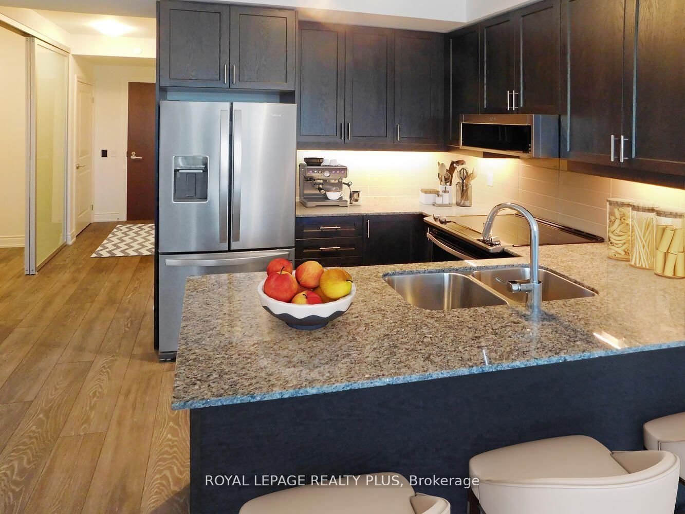 Condo for sale at 208-1050 Main Street, Milton, Ontario, L9T 6H7 - Dempsey - MLS: W12708578