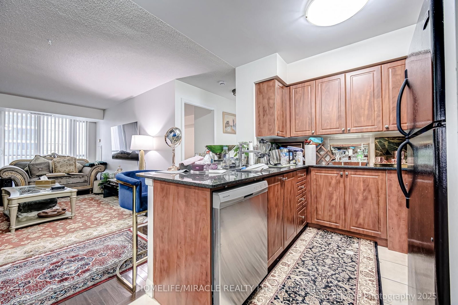 Listing Image 7