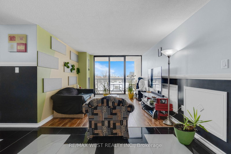 407 - 21 Knightsbridge Rd, Brampton, L6T 3Y1 | Image 2