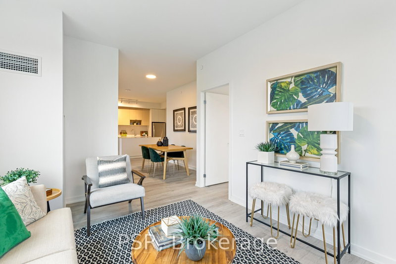 525 - 4365 Bloor St W, Toronto, M9C 1R3 | Image 3