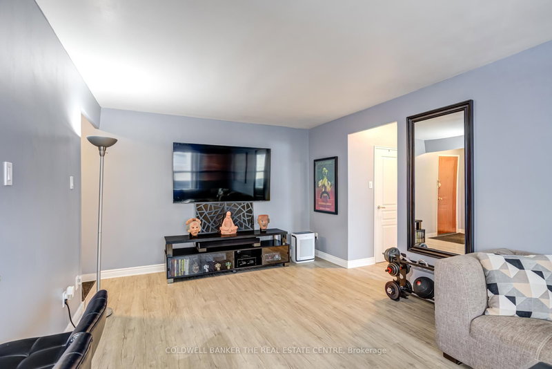 208 - 50 Gulliver Rd, Toronto, M6M 2N2 | Image 2