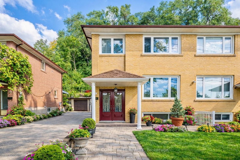 119 Dalrymple Dr, Toronto, M6N 4S2 | Image 2