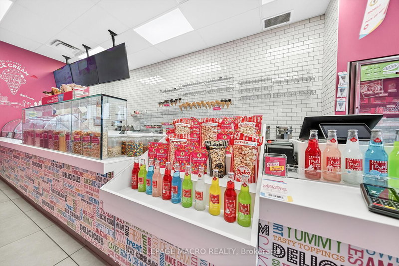 D9 - 380 Dundas St E, Oakville, L6H 6Z9 | Image 2