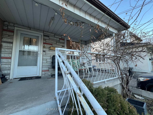 4 Locust Street