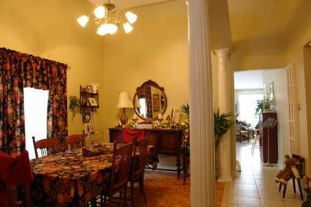 19 Terrastone Crt, Caledon, L7E2H1 | Image 3