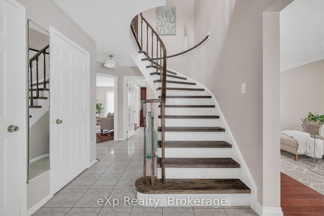 3390 Columbine Crescent