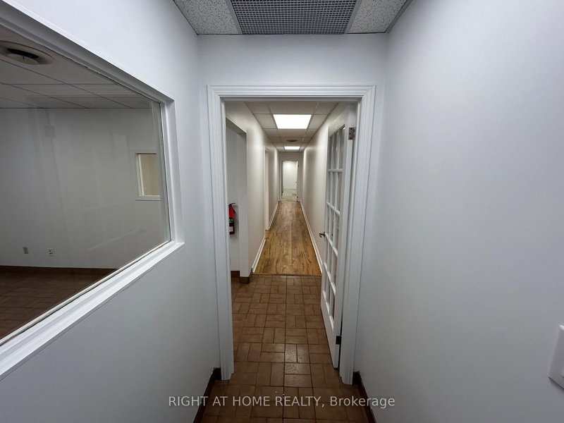 5 - 116 Guelph St, Halton Hills, L7G 4A3 | Image 2