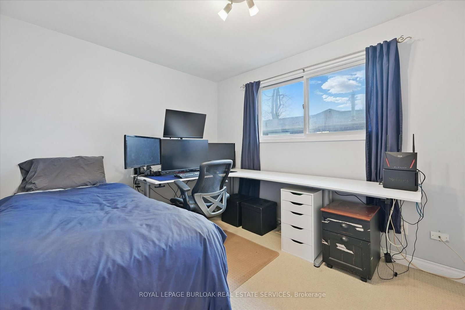 Detached House sold at 768 King Road, Burlington, Ontario, L7T 3K6 - LaSalle - MLS: W12717048