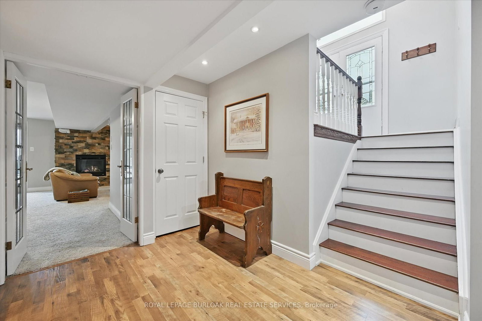 Detached House sold at 768 King Road, Burlington, Ontario, L7T 3K6 - LaSalle - MLS: W12717048