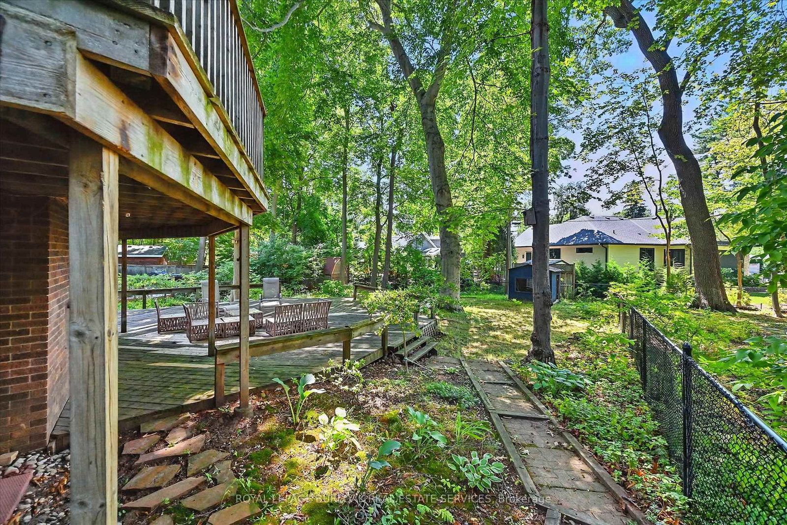 Detached House sold at 768 King Road, Burlington, Ontario, L7T 3K6 - LaSalle - MLS: W12717048