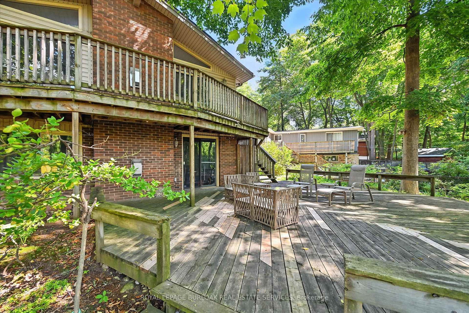 Detached House sold at 768 King Road, Burlington, Ontario, L7T 3K6 - LaSalle - MLS: W12717048