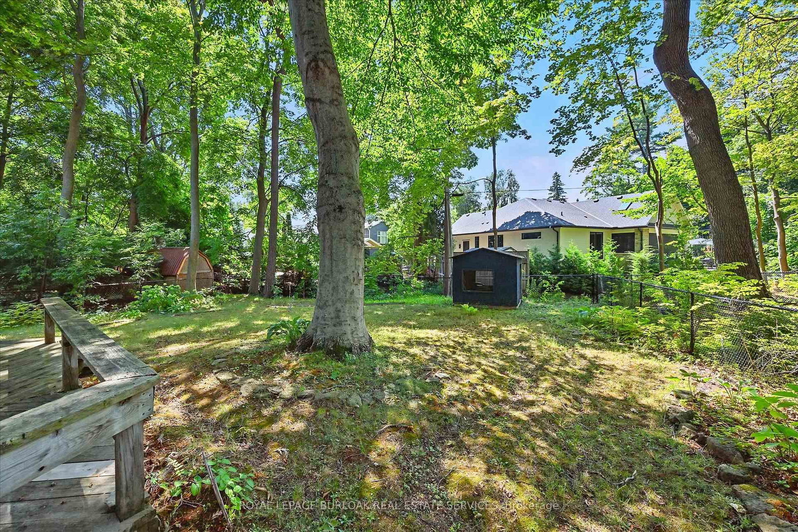 Detached House sold at 768 King Road, Burlington, Ontario, L7T 3K6 - LaSalle - MLS: W12717048