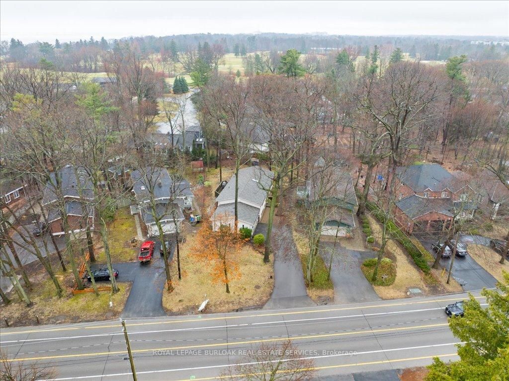 Detached House sold at 768 King Road, Burlington, Ontario, L7T 3K6 - LaSalle - MLS: W12717048