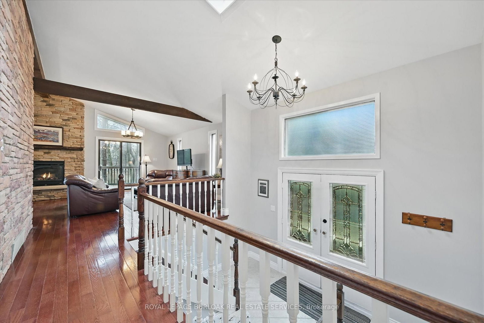 Detached House sold at 768 King Road, Burlington, Ontario, L7T 3K6 - LaSalle - MLS: W12717048