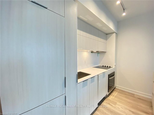 2206 - 370 Martha Street