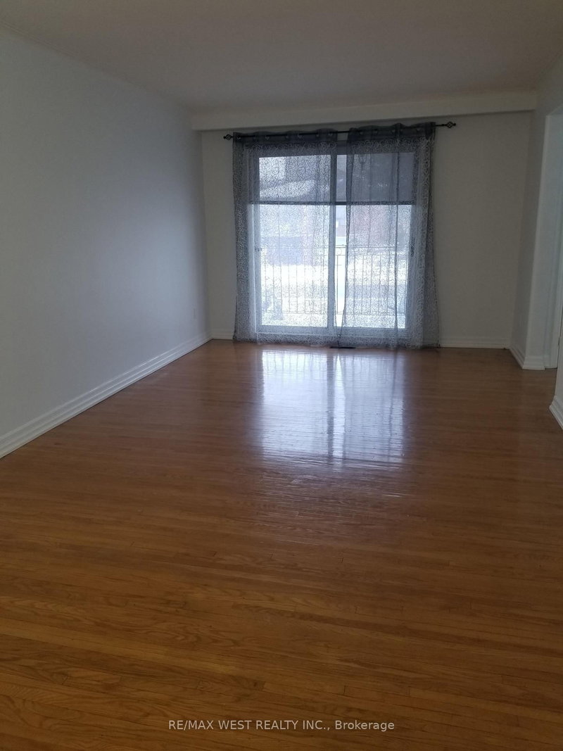 38 Milady Rd, Toronto, M9L 2H8 | Image 3