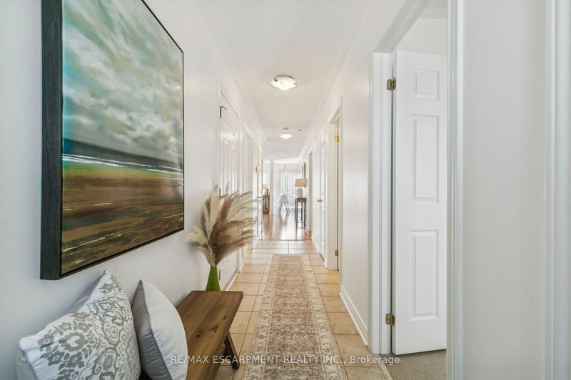 245 Centennial Forest Dr, Milton, L9T 5W9 | Image 3