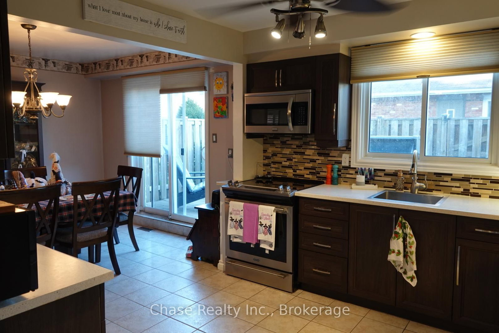 Townhouse for sale at 9-5475 Lakeshore Road, Burlington, Ontario, L7L 1E1 - Appleby - MLS: W12717770