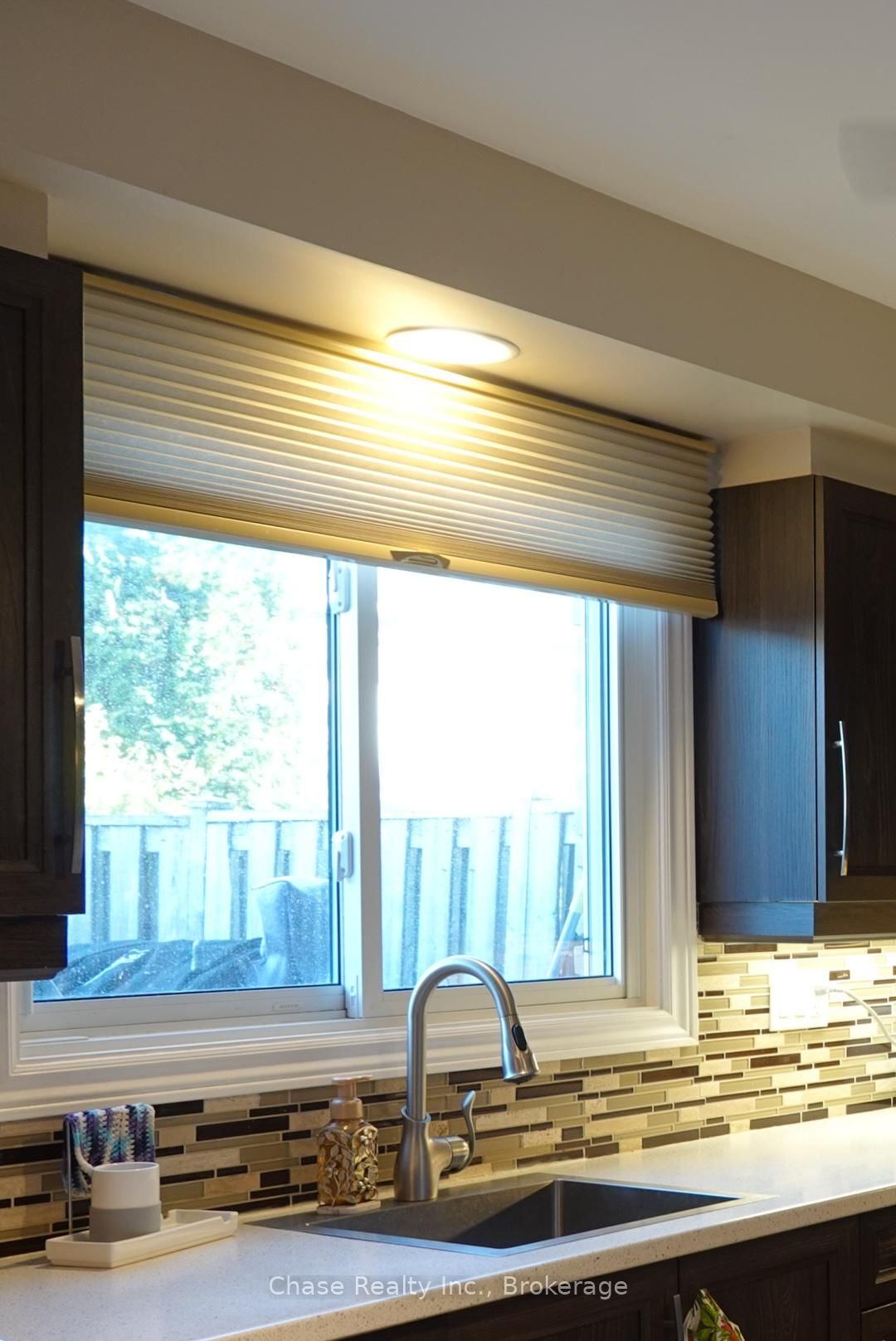 Townhouse for sale at 9-5475 Lakeshore Road, Burlington, Ontario, L7L 1E1 - Appleby - MLS: W12717770