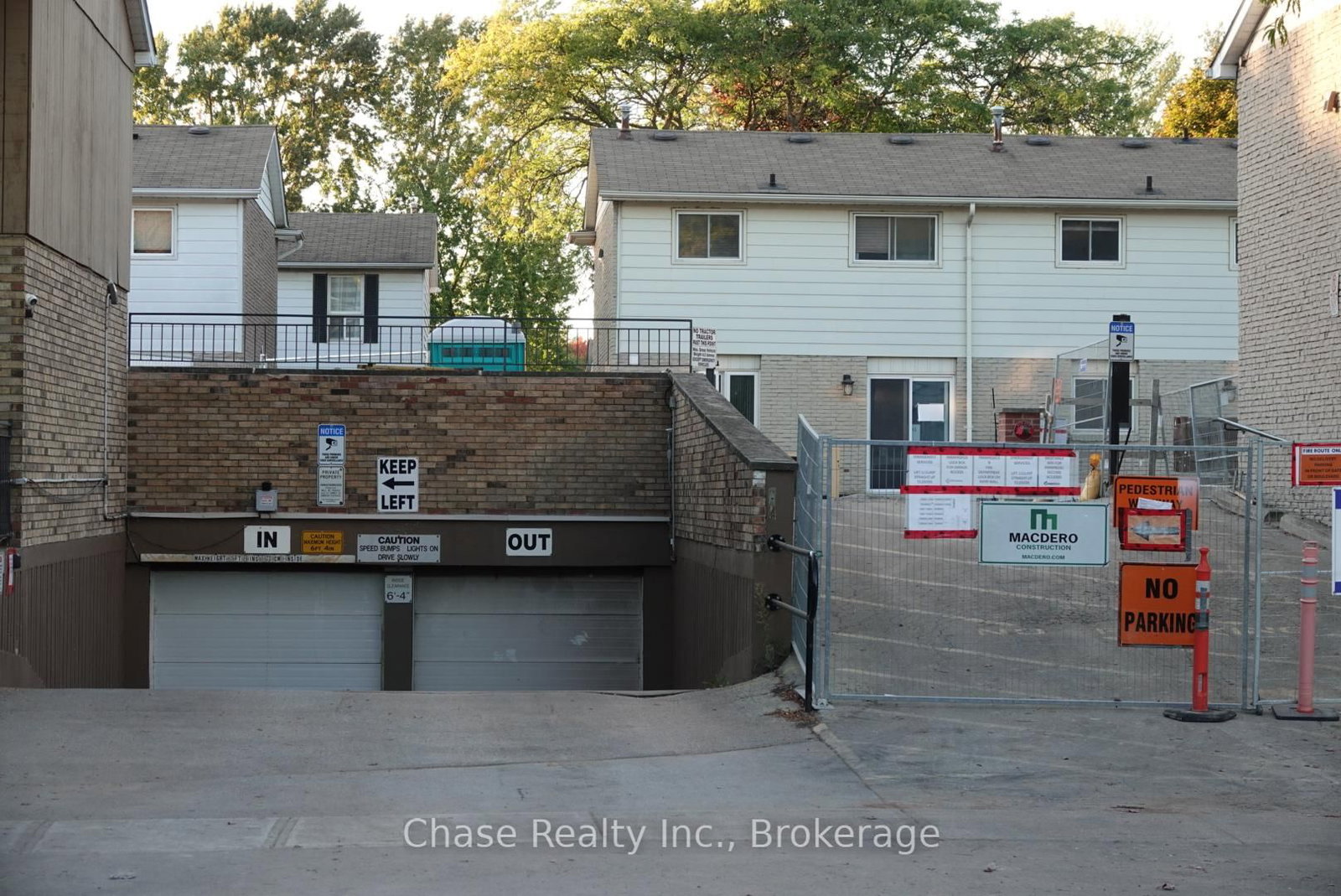 Townhouse for sale at 9-5475 Lakeshore Road, Burlington, Ontario, L7L 1E1 - Appleby - MLS: W12717770