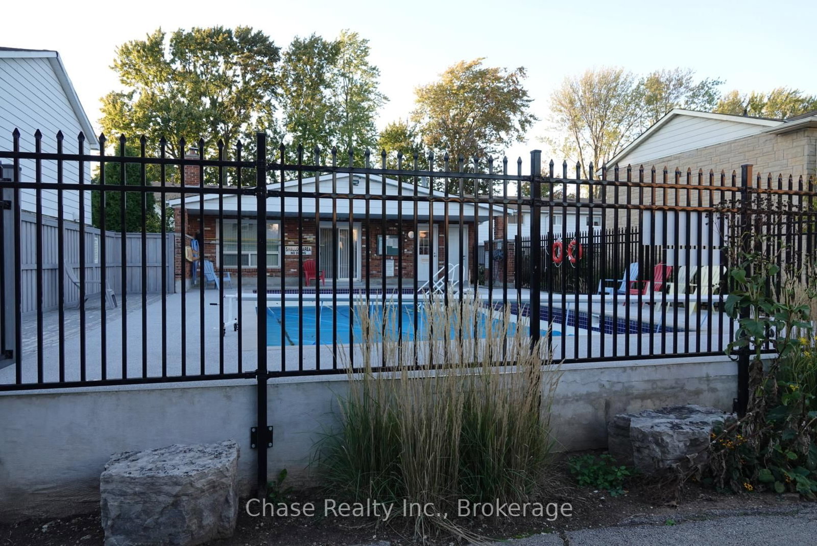 Townhouse for sale at 9-5475 Lakeshore Road, Burlington, Ontario, L7L 1E1 - Appleby - MLS: W12717770