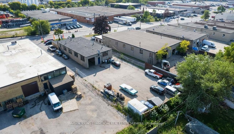 54 Rivalda Rd, Toronto, M9M 2M3 | Image 2