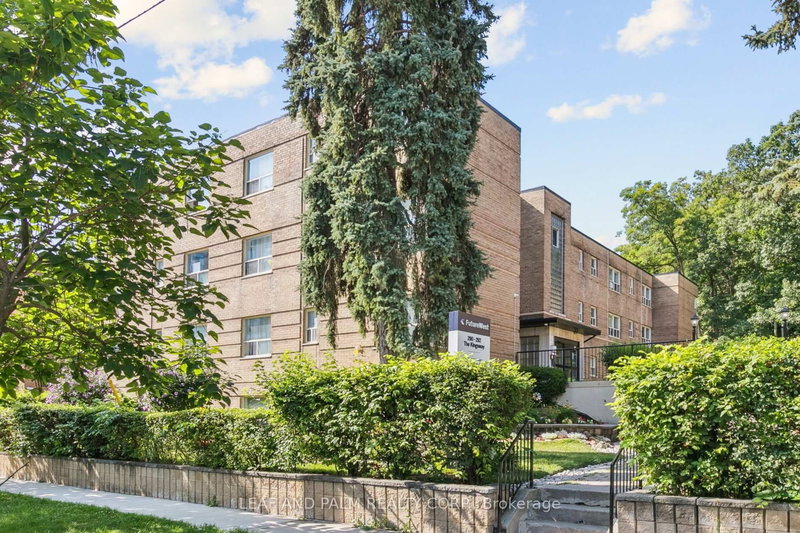 000c - 290 The Kingsway, Toronto, M9A 3V1 | Image 2