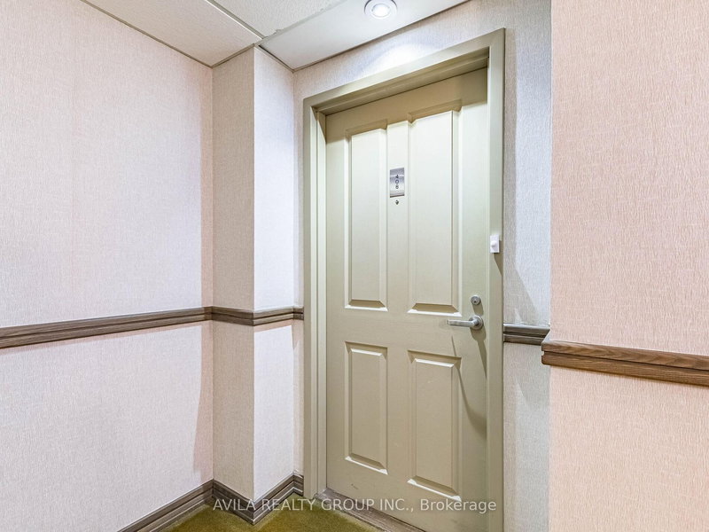 408 - 2199 Sixth Line, Oakville, L6H 5V3 | Image 2