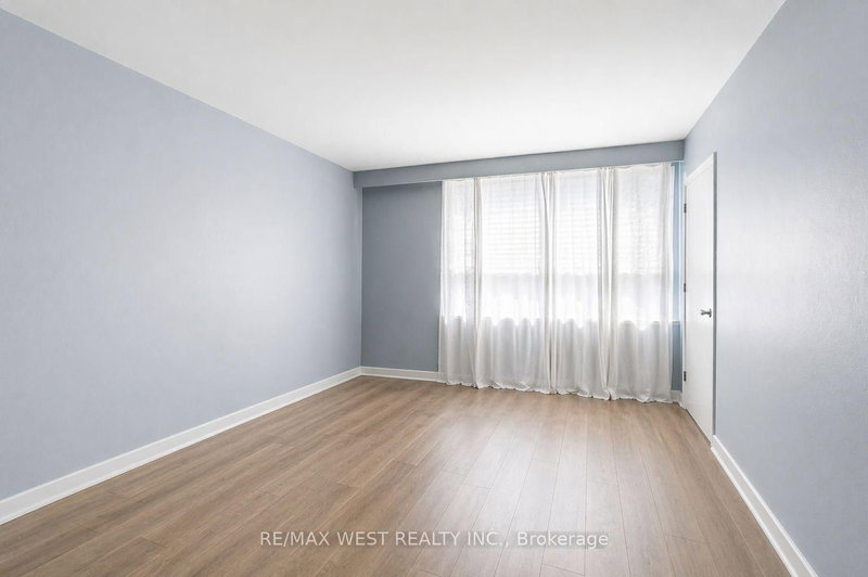 354 Marlee Ave, Toronto, M6B 3H8 | Image 2