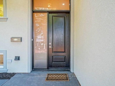 Upper-2467 Islington Avenue, Toronto, Ontario image-0-2