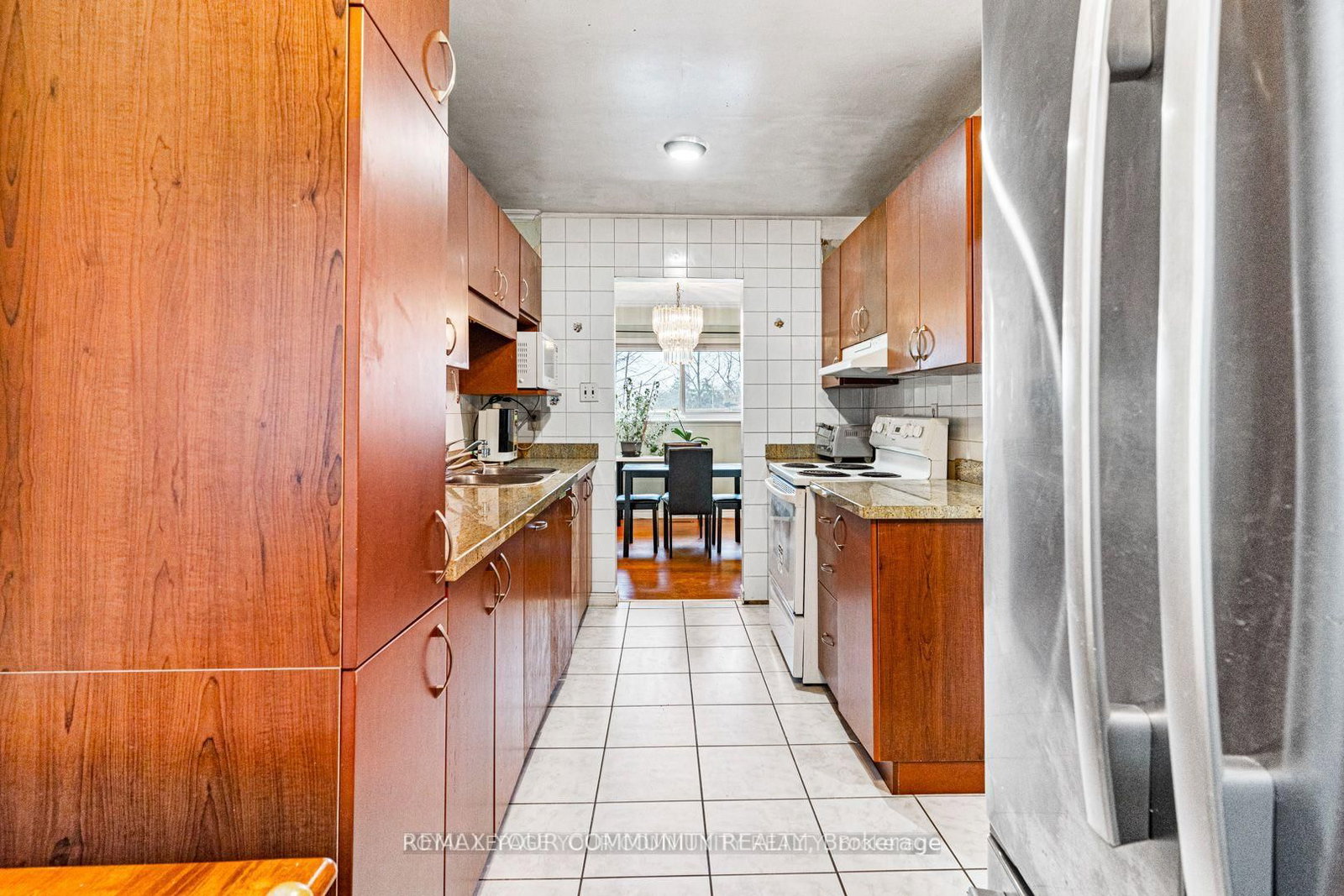 Townhouse for sale at 336 Fleetwood Crescent, Brampton, Ontario, L6T 2E5 - Southgate - MLS: W12720792