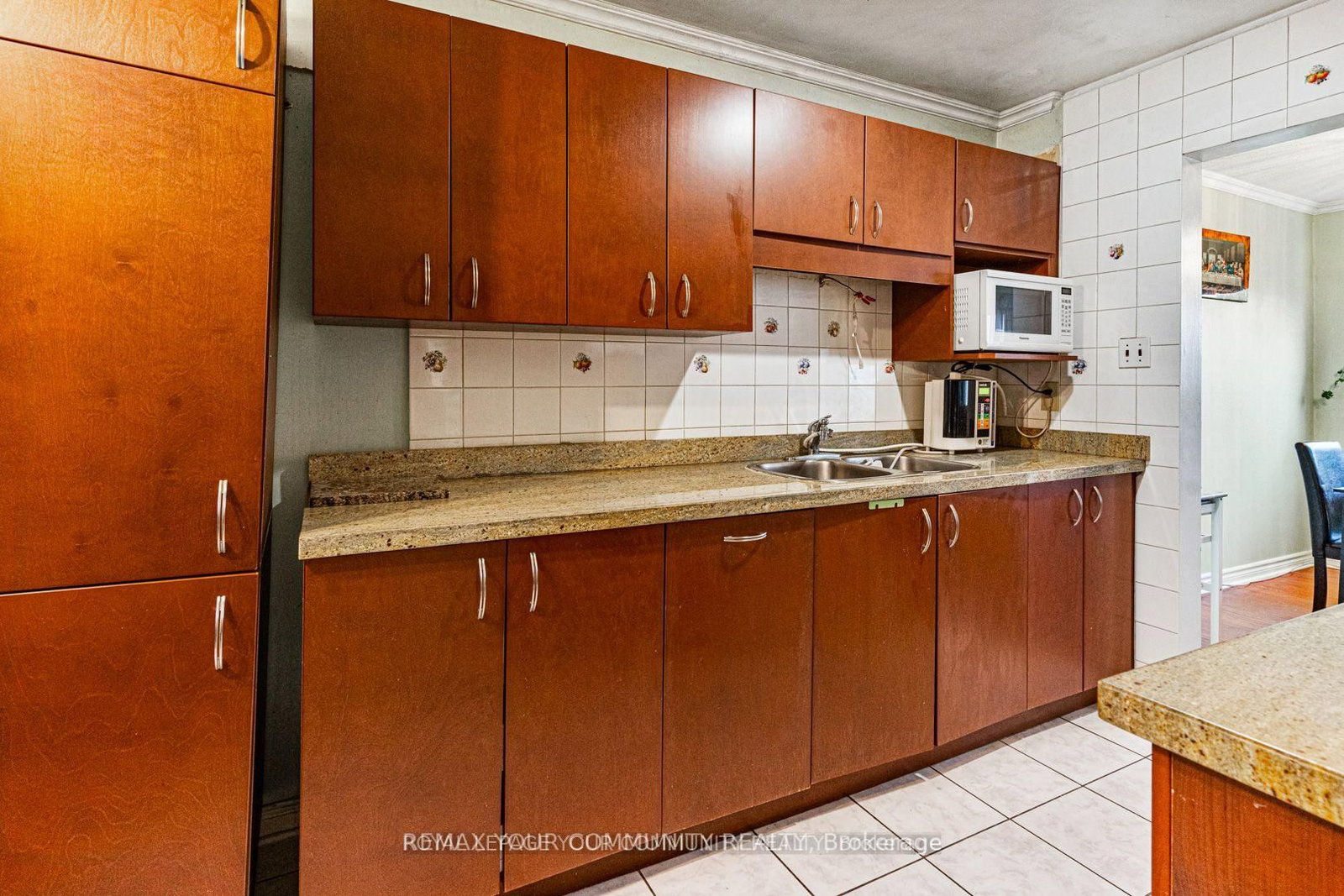 Townhouse for sale at 336 Fleetwood Crescent, Brampton, Ontario, L6T 2E5 - Southgate - MLS: W12720792