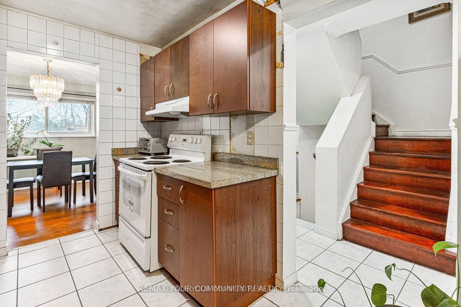 Townhouse for sale at 336 Fleetwood Crescent, Brampton, Ontario, L6T 2E5 - Southgate - MLS: W12720792